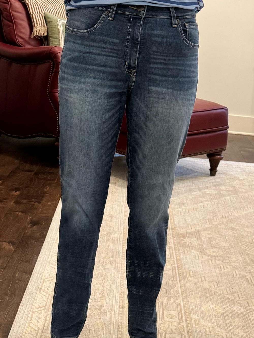 Kirkland Signature Women's Skinny Jeans in Washed Dark Blue